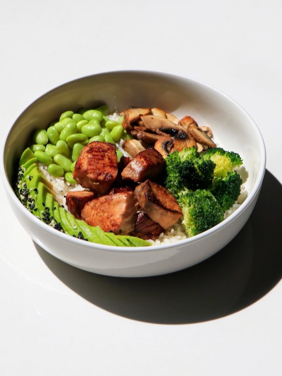 Bowl de salmón aromatizado